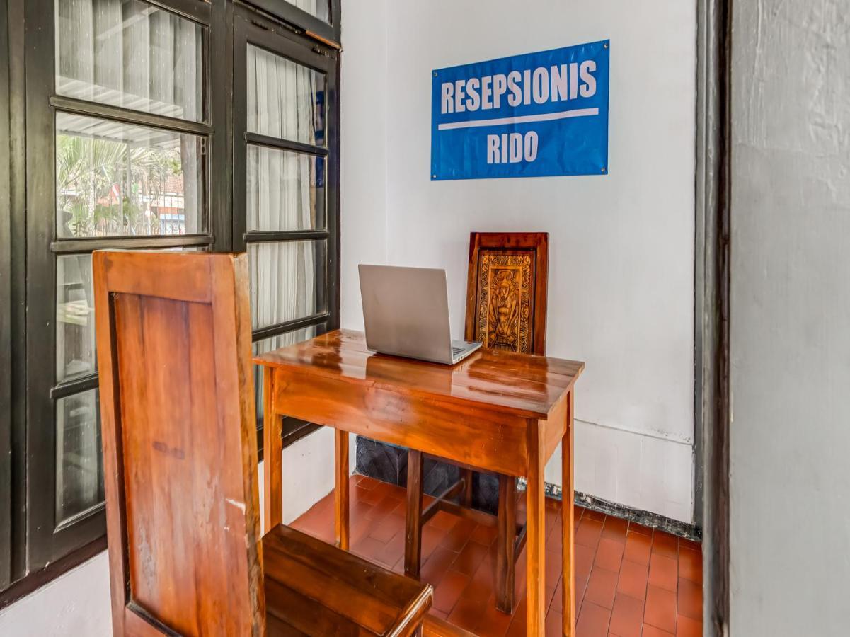 Spot On 90797 Sukun Syariah Homestay マラン エクステリア 写真