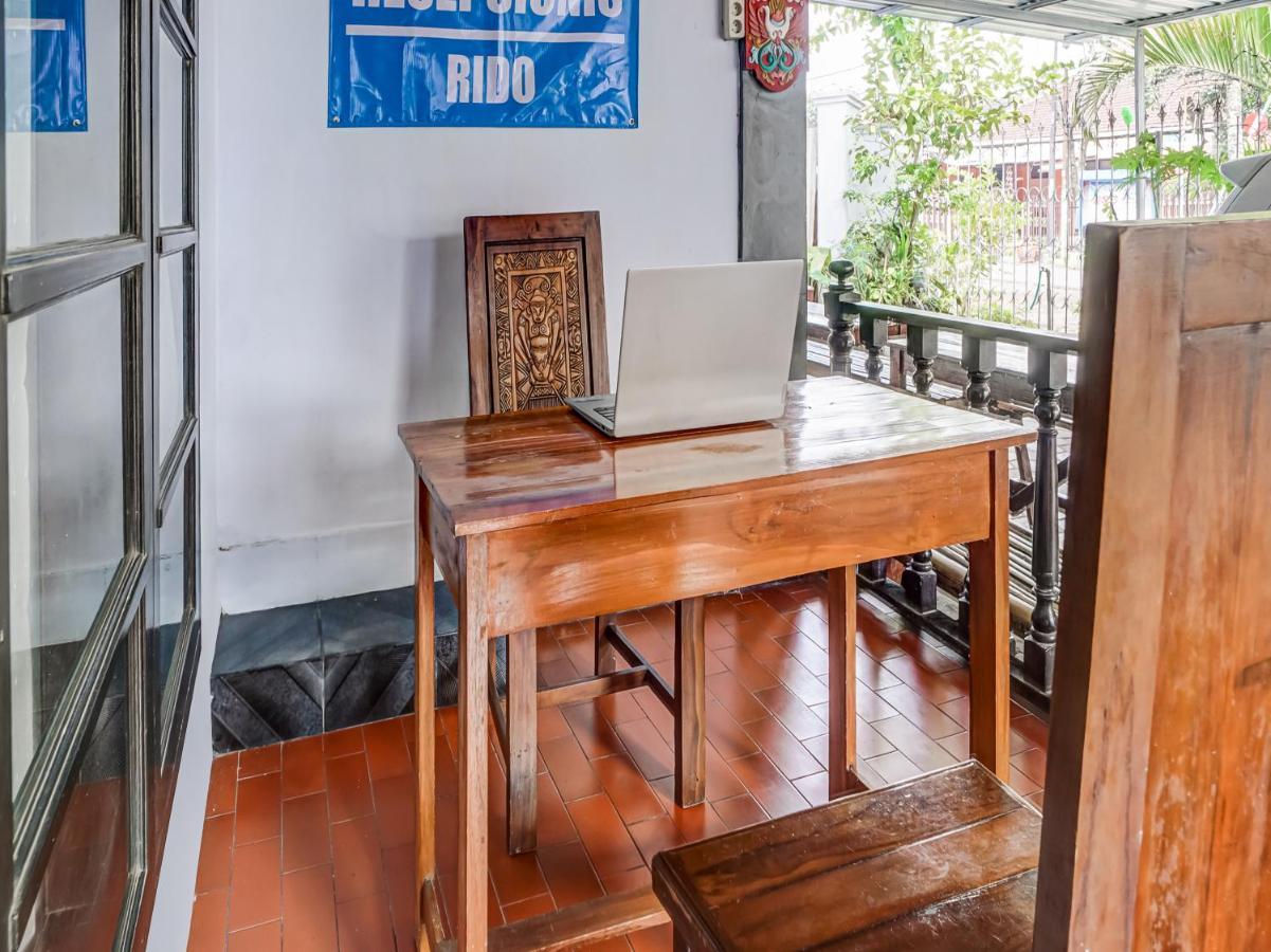Spot On 90797 Sukun Syariah Homestay マラン エクステリア 写真