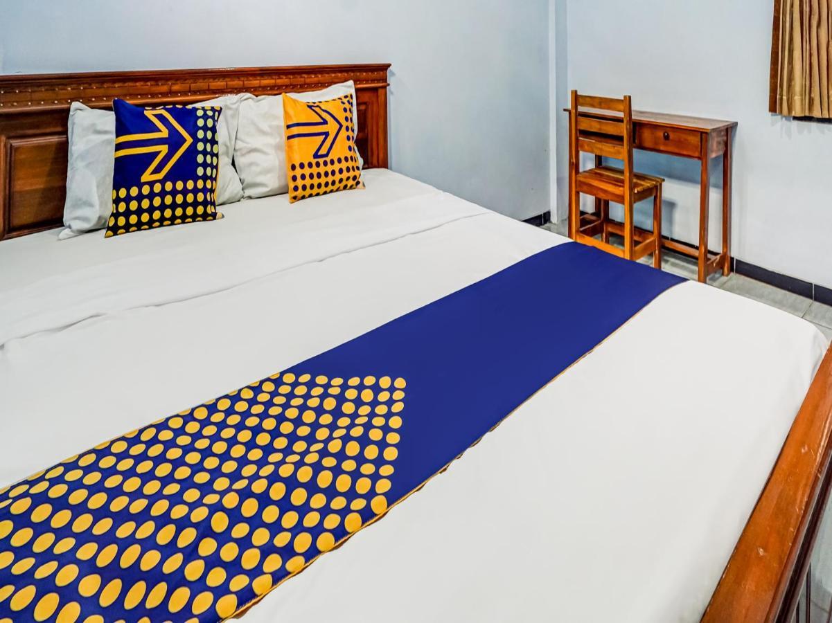 Spot On 90797 Sukun Syariah Homestay マラン エクステリア 写真